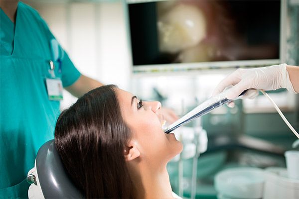 Quines cures he de seguir després d'una extracció dental?